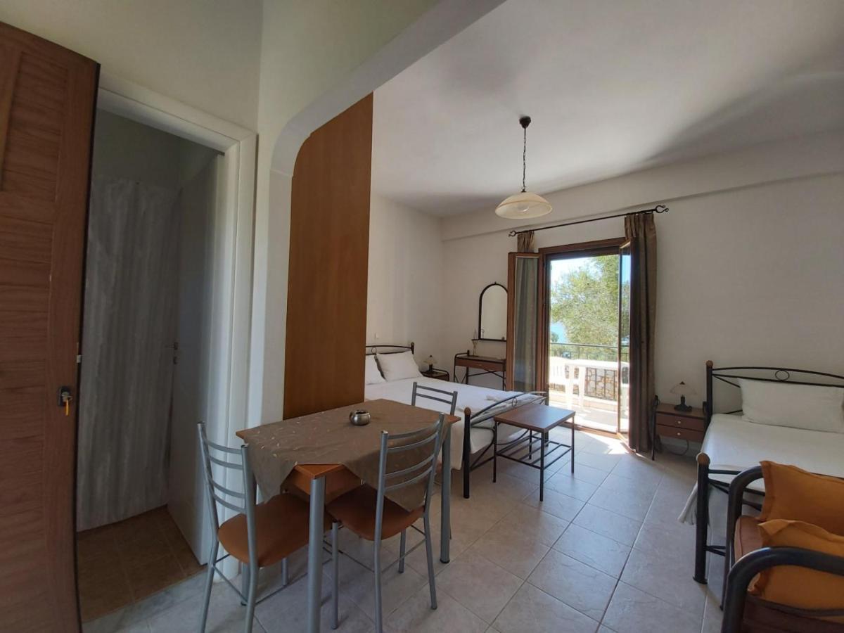 Domaine Papakonstantis Apartments To Let Skoutari Exterior photo
